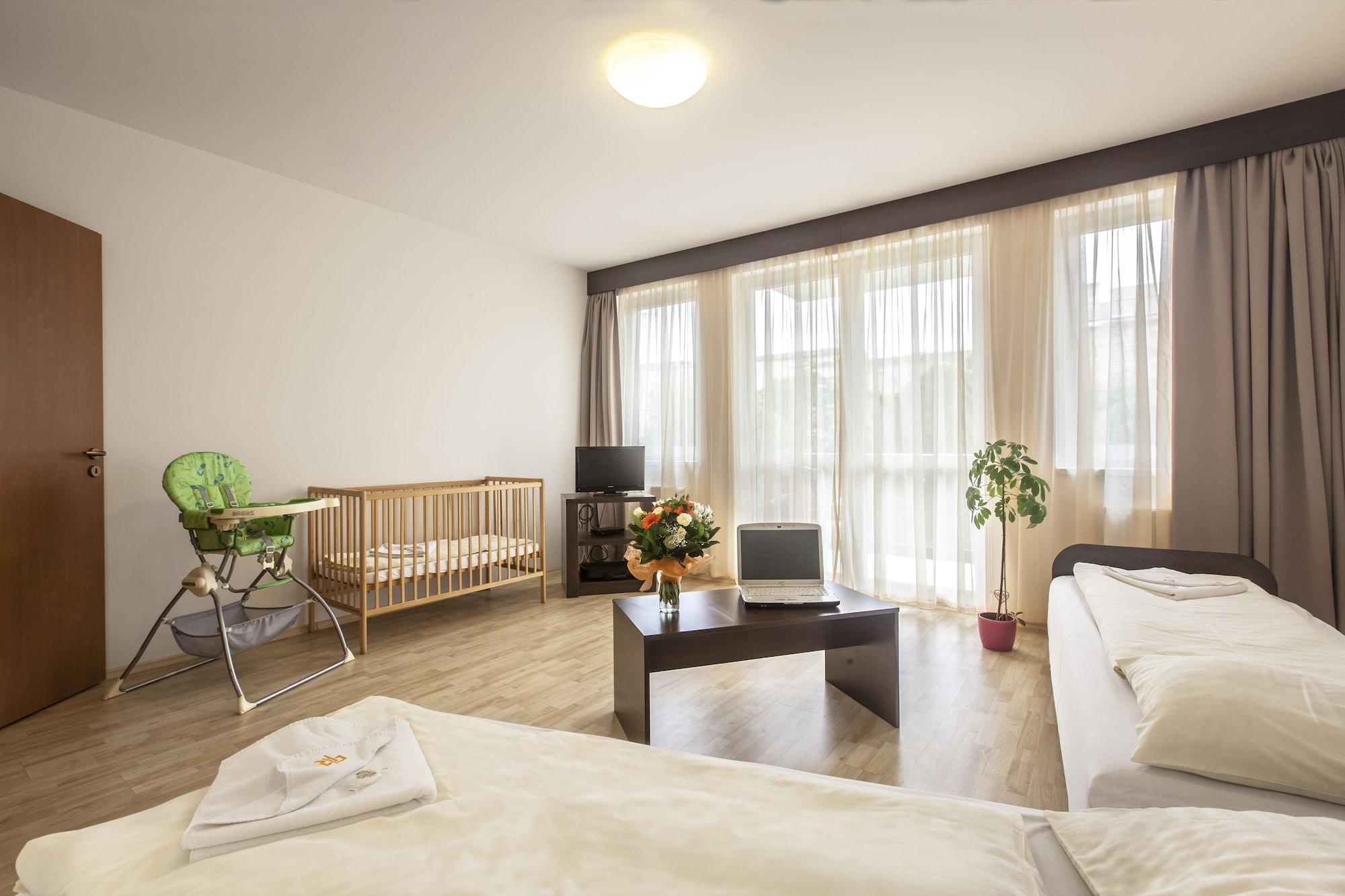 Prater Aparthotel 3*
